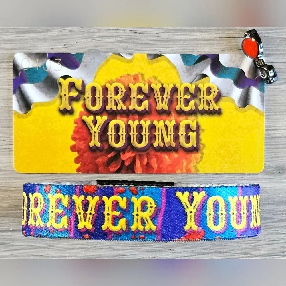 ZOX "FOREVER YOUNG" #403 "IT" DERRY HALLOWEEN GOLDIE Balloon Charm & Wristband - Picture 3 of 5